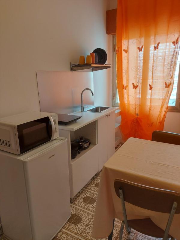 One-Bedroom Apartment image 1
