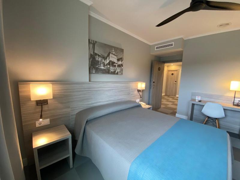 Hotel Combarro - image 7
