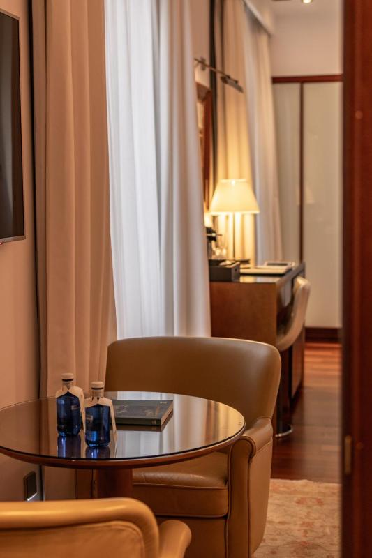 Superior Double or Twin Room image 4