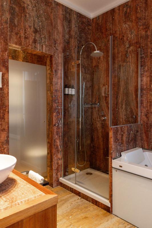 Double or Twin Room image 3