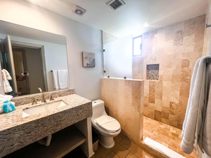 Princesa A101 Fresh Remodel Directly on the Beach - image 12
