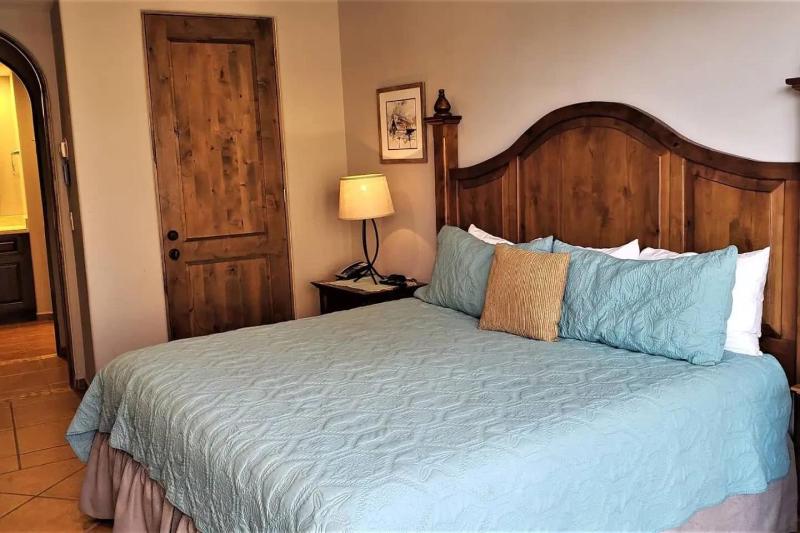 Bella Sirena D501 Lux Private Beach Resort Condo - image 21