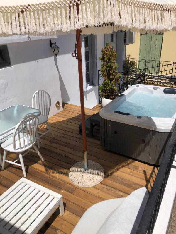 Evagelia's deluxe villa-Jacuzzi in Skopelos center - image 33