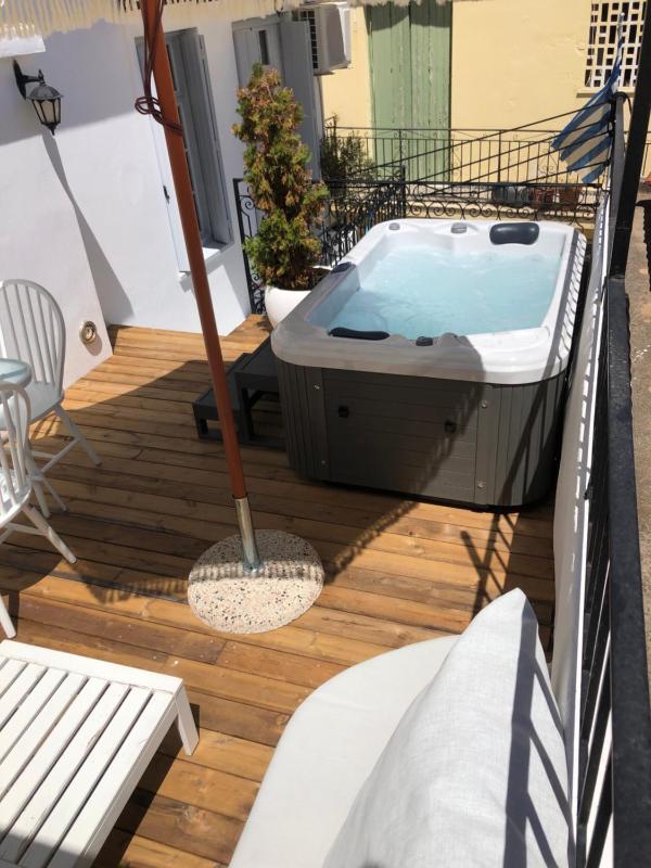 Evagelia's deluxe villa-Jacuzzi in Skopelos center - image 34
