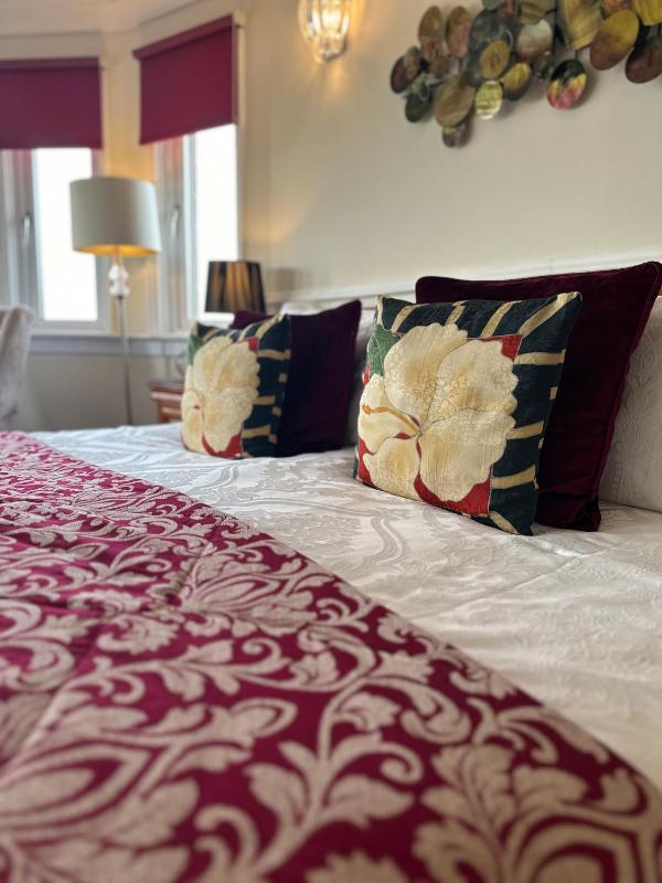 Superior Double Room with Sea View image 2