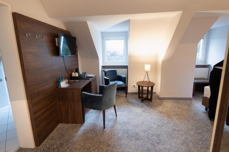 Comfort Double Room with Lake View image 1