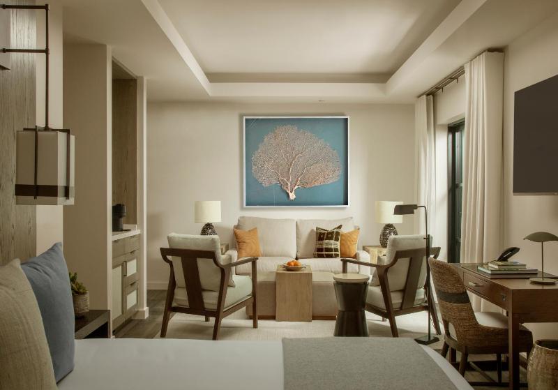 Suite with Sea View image 4
