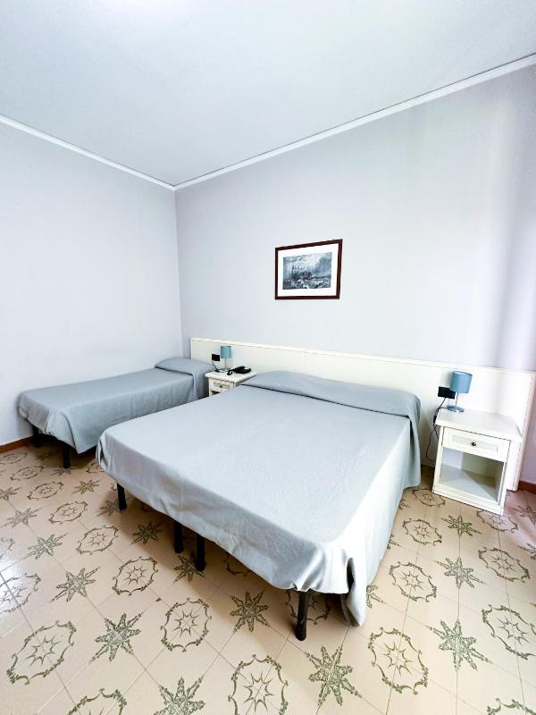 Triple Room image 3