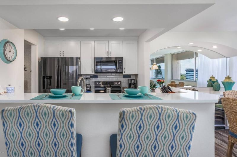 Palm Bay Club 7th-Floor Oceanfront Condo on Private Beach - image 8