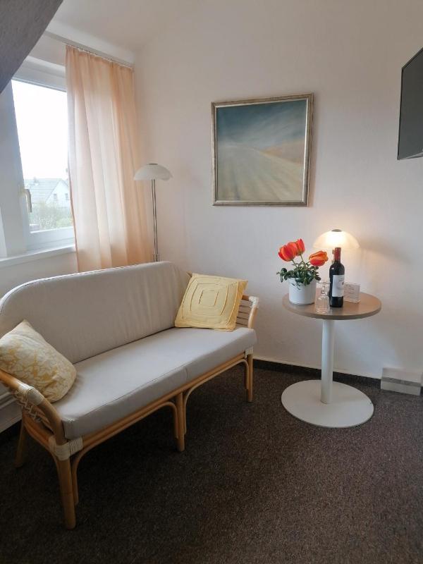 Single Room image 3