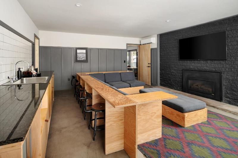 Three-Bedroom Suite image 3