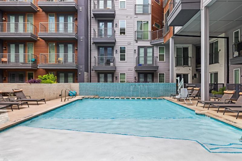 Placemakr Downtown Austin - image 21