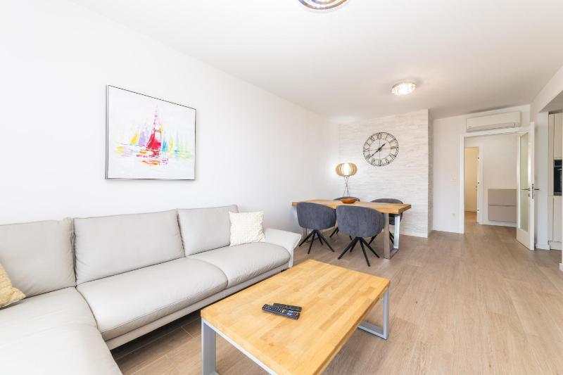 Luxury Apartments Sunny Side - image 45