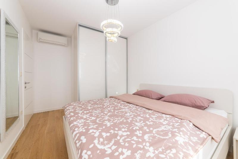 Luxury Apartments Sunny Side - image 35
