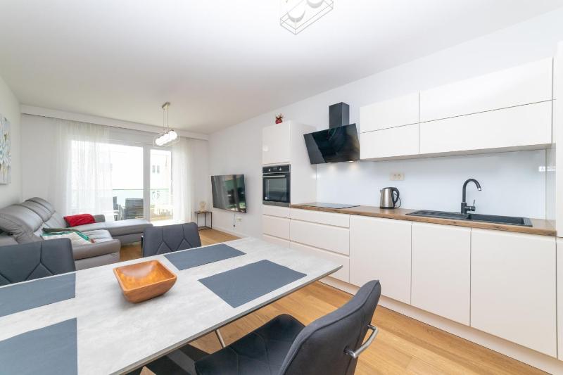 Luxury Apartments Sunny Side - image 37
