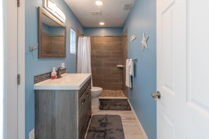 Anna Maria Oasis - image 22