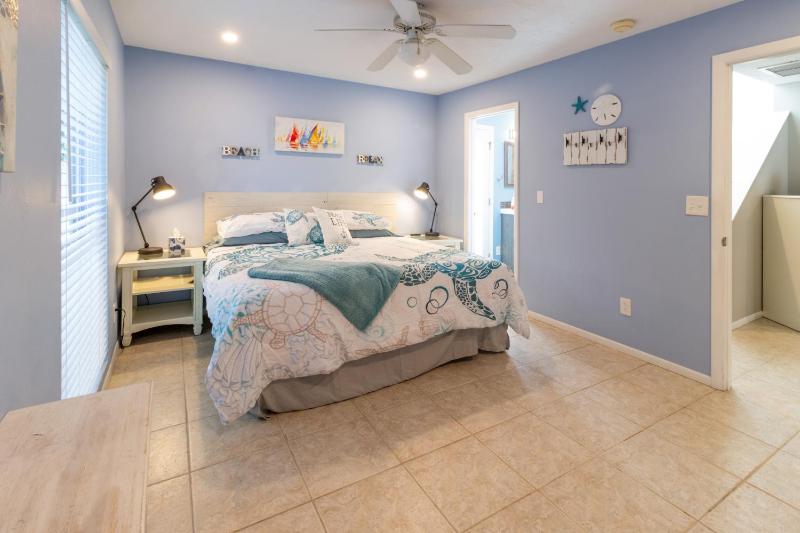 Anna Maria Oasis - image 17