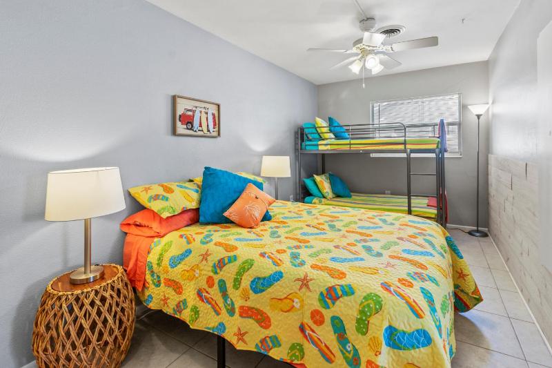 Anna Maria Oasis - image 36