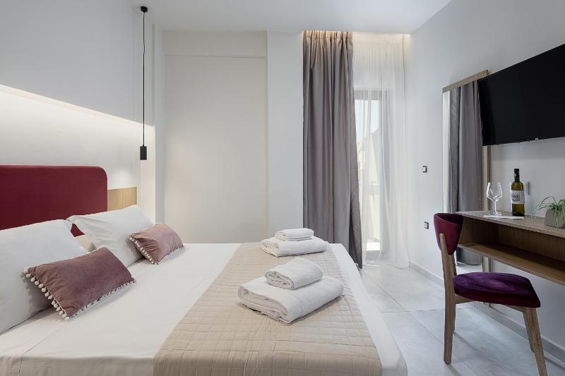 Miss Marrone City Hotel - image 36
