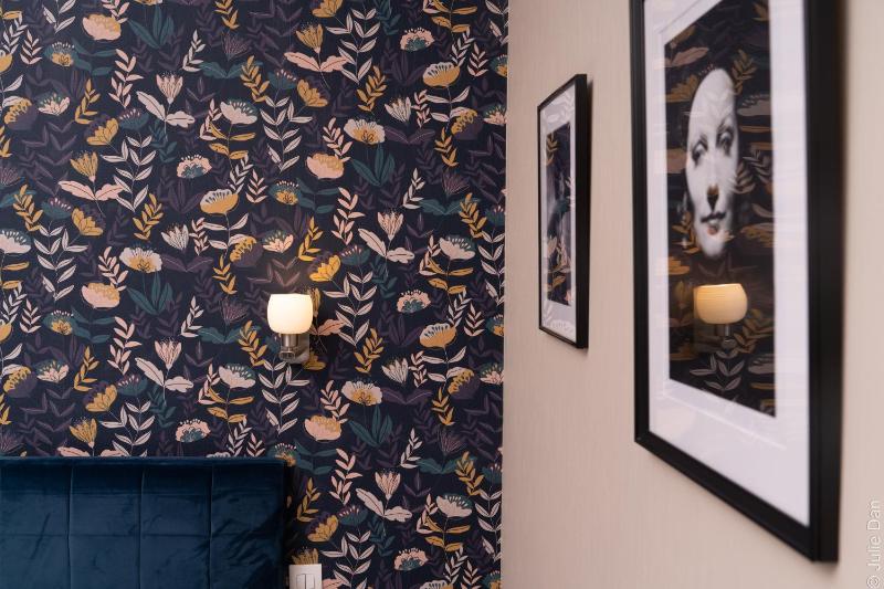 Small Double Room image 4