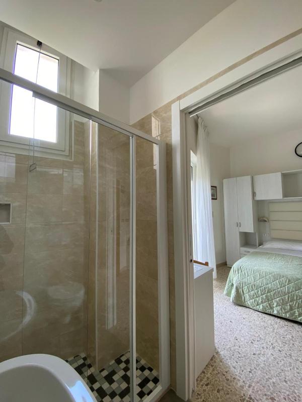 Double Room image 1