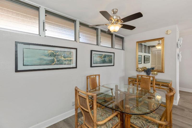 Brand New Condo with excellent reviews - image 27