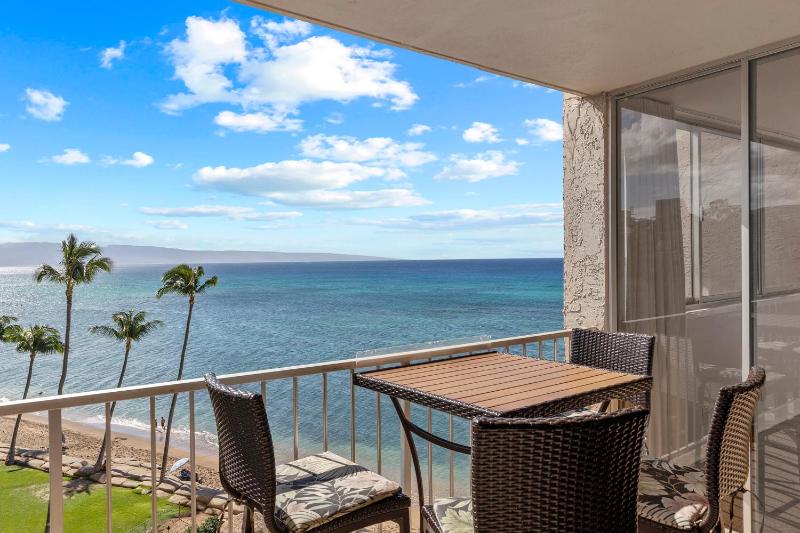 Brand New Condo with excellent reviews - image 23
