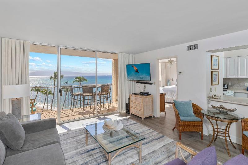 Brand New Condo with excellent reviews - image 26