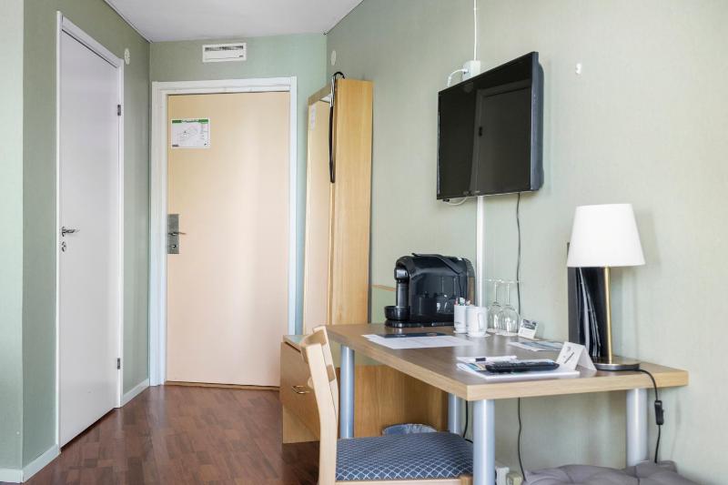Superior Double Room with Balcony and Sea View - Non-Smoking image 1