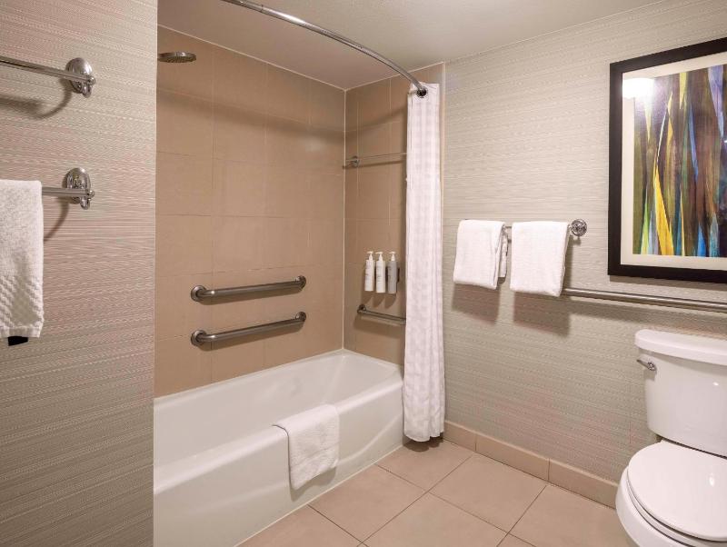 King Room - Mobility Access/Non-Smoking image 4