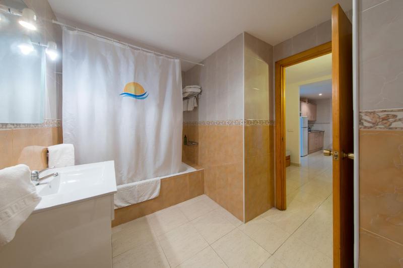 Indoor Apartment without Balcony image 2