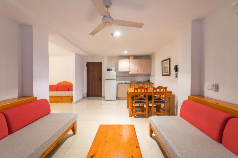Indoor Apartment without Balcony image 4