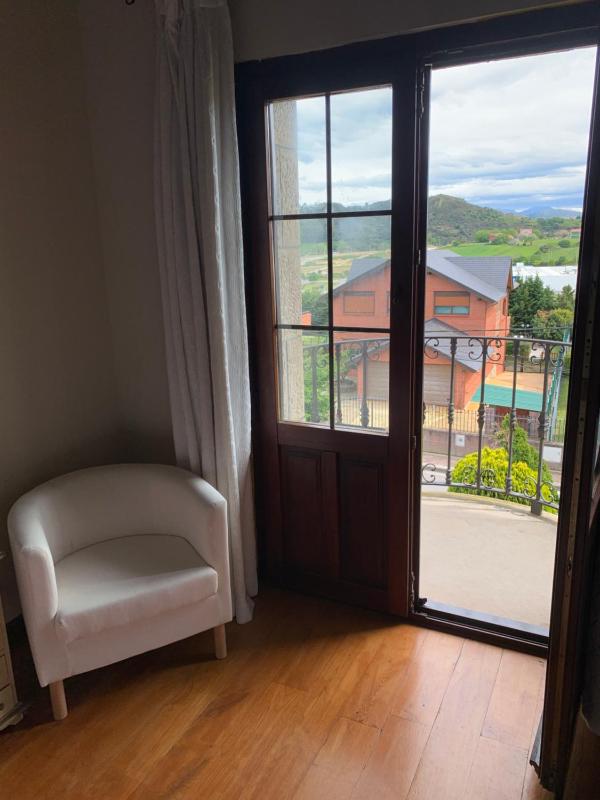 Double Room with Balcony image 3