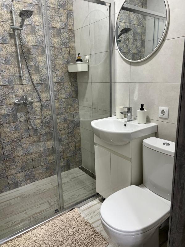 One-Bedroom Apartment image 3