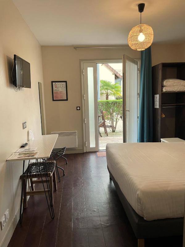 Double Room - Disability Access image 3
