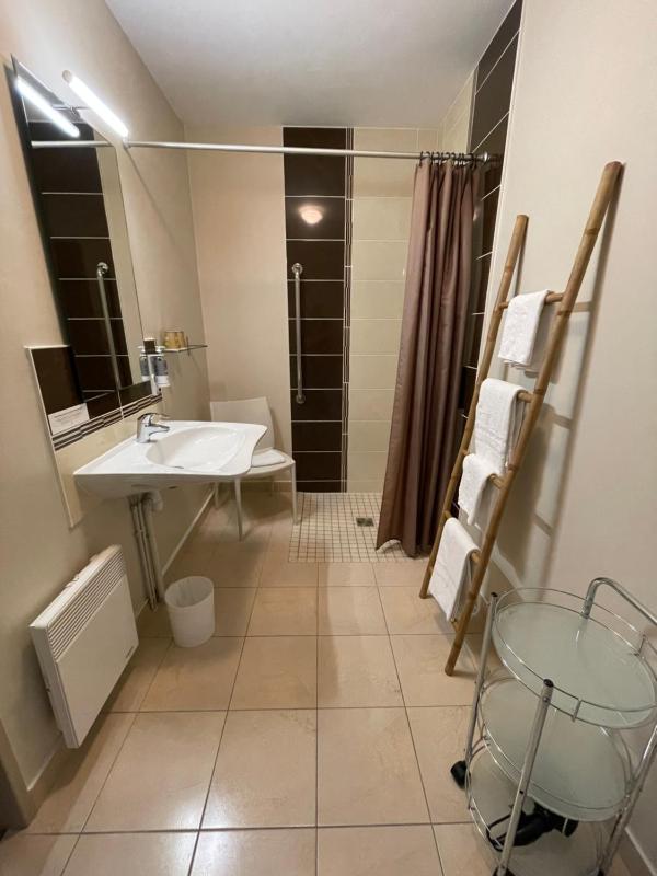 Double Room - Disability Access image 2