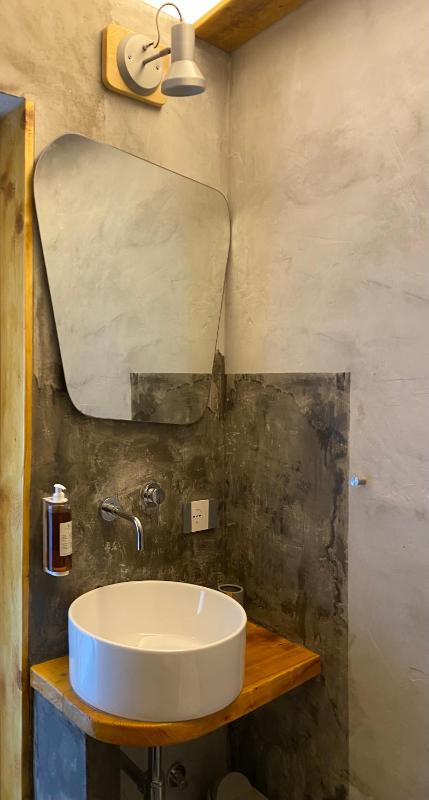Black Market Hotel - image 33