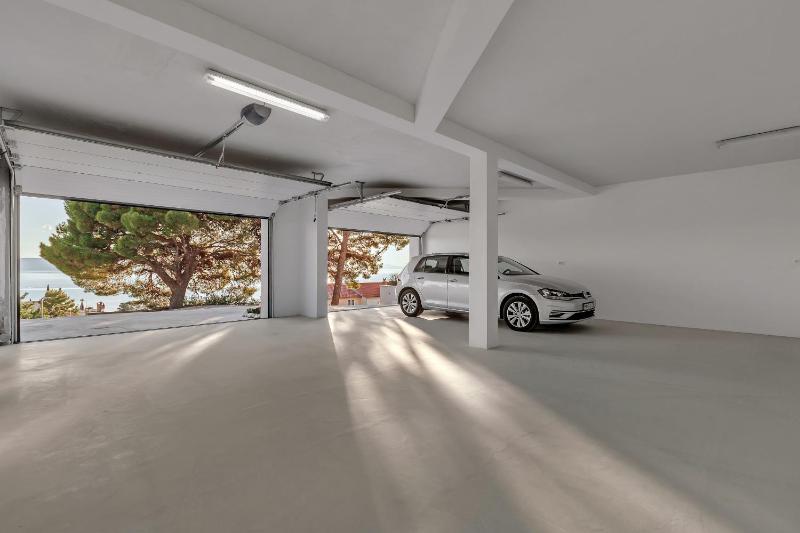 Family friendly apartments with a swimming pool Podgora Makarska - 11937 - image 19