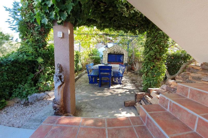 Apartments by the sea Murter - 22397 - image 6