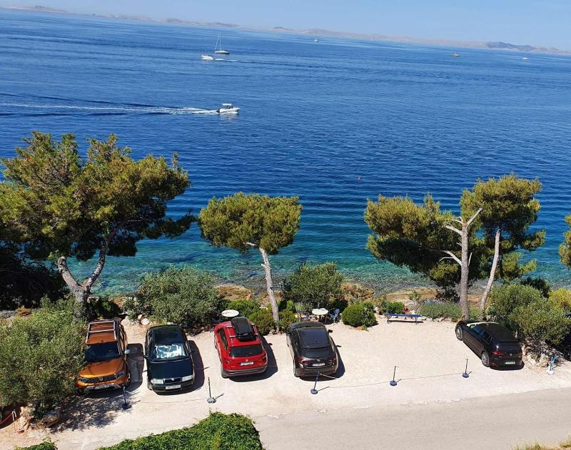 Apartments by the sea Murter - 22397 - image 12