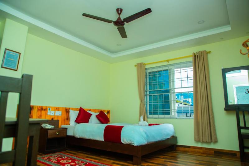 Hotel Pokhara Suites - image 6