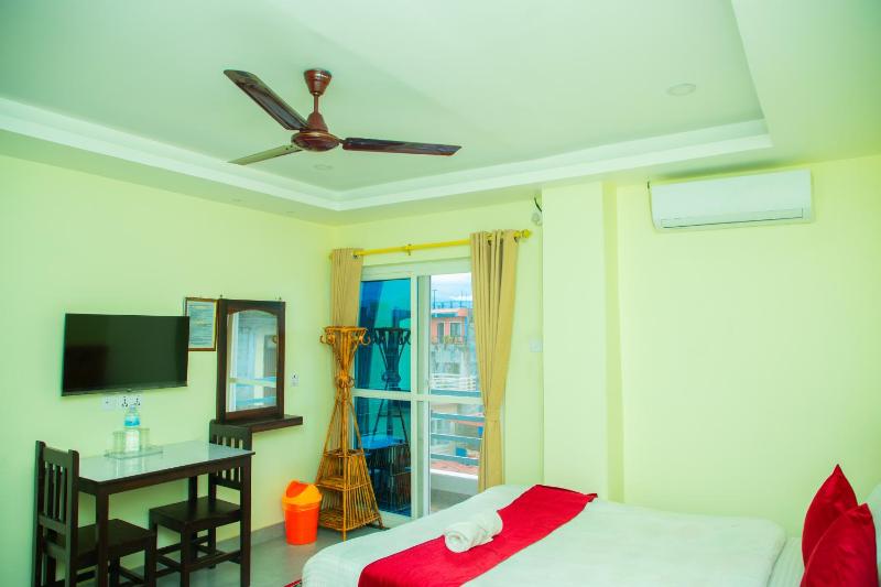 Hotel Pokhara Suites - image 3