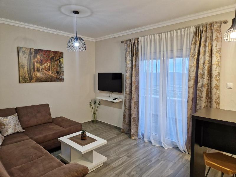 One-Bedroom Apartment image 1