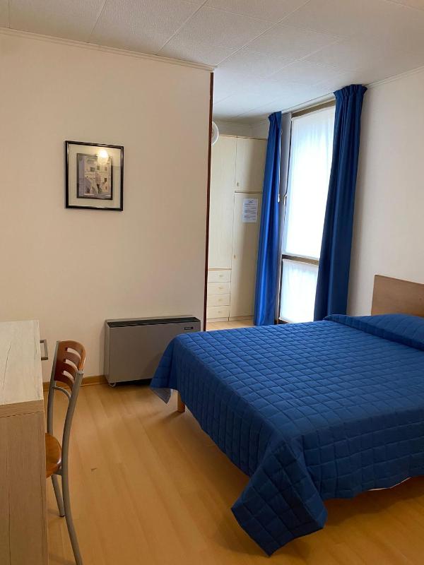 Single Room image 3