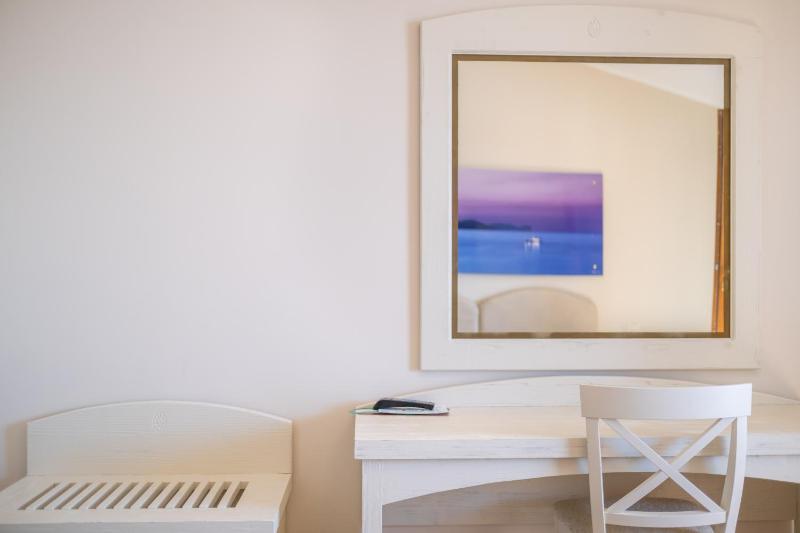 Single Room image 4