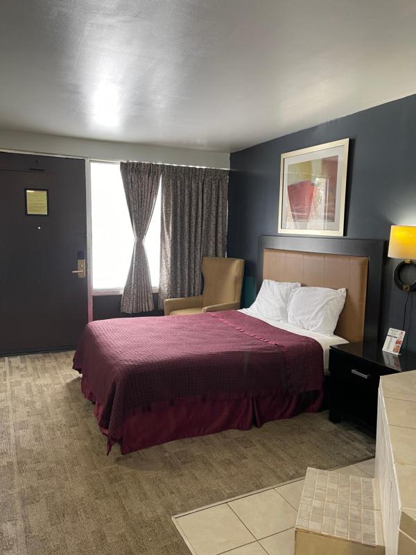 Single Room image 4