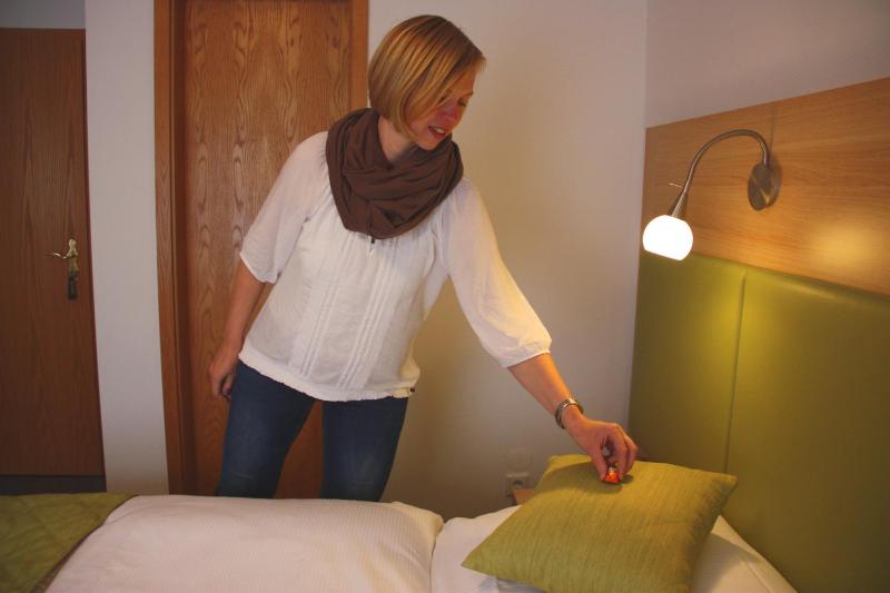 Single Room image 3