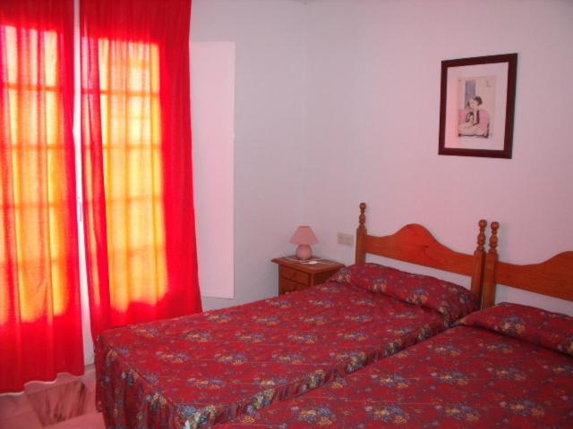 One-Bedroom Apartment (4 Adults) image 3