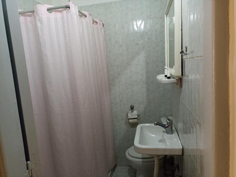 Twin Room with Private External Bathroom image 2