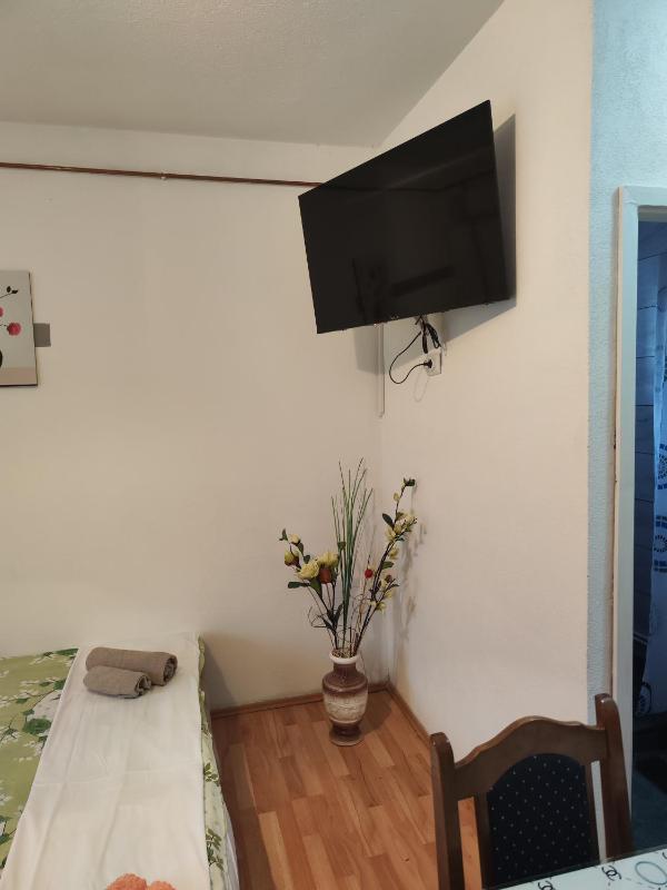 One-Bedroom House image 1